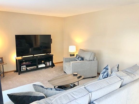3rd image of 510 Westplain Dr