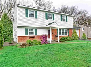 23 Aragon Ave, Latham, NY 12110