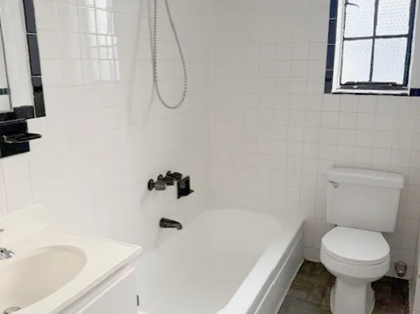 72 Barrow Street image 8 of 12