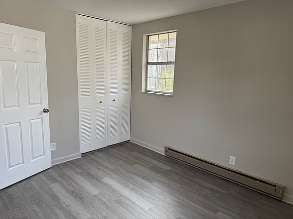 3rd image of 2375 Una Antioch Pike