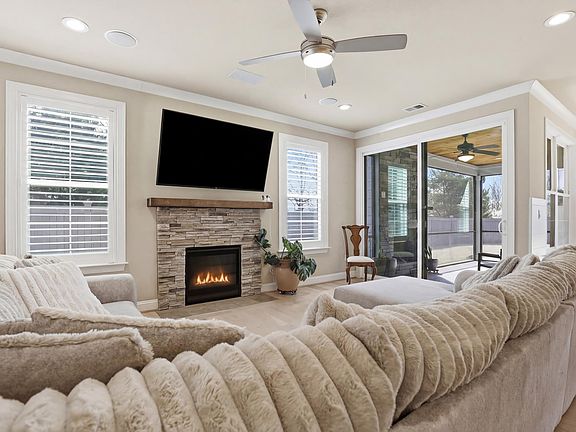 3rd image of 222 Horse Tack Trl