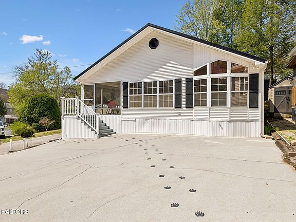 4th image of 749 Big Valley Blvd