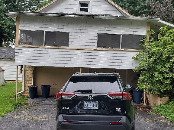 2nd image of 33 Oak St