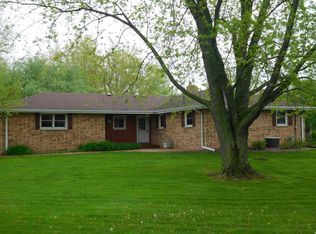 16235 Acorn Trl, Union Grove, WI 53182
