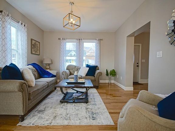 4th image of 26 Woodlawn St