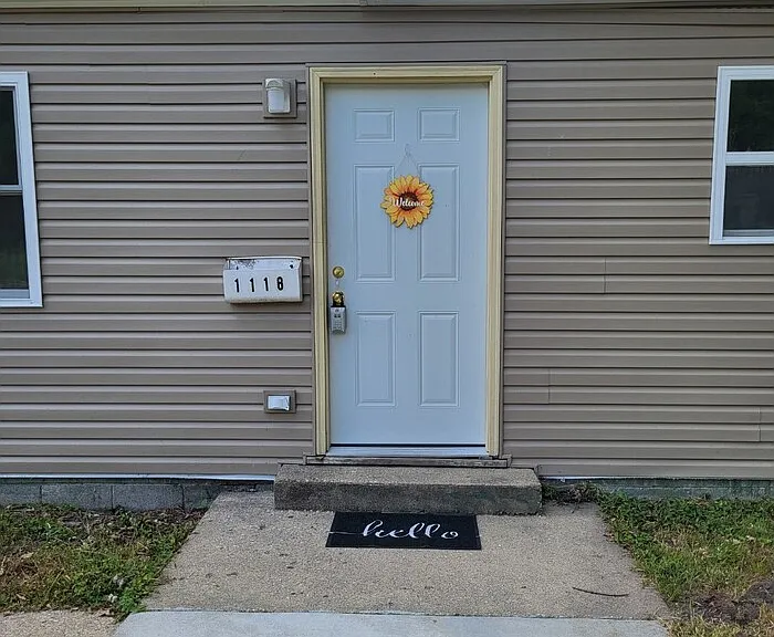 1118 Benton St — Photo 1