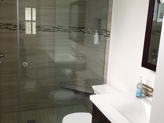 4th image of 388 Lynbrook Dr