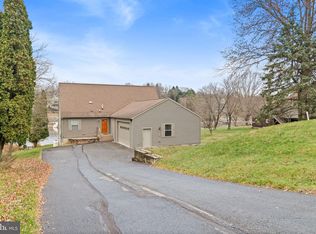 614 W Wynonah Dr, Auburn, PA 17922
