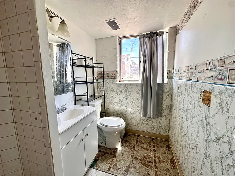 2240 Nome St — Photo 28