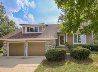23395 W 57th St, Shawnee, KS 66226