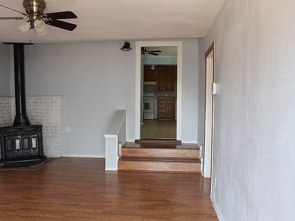 5th image of 808 W 22nd St