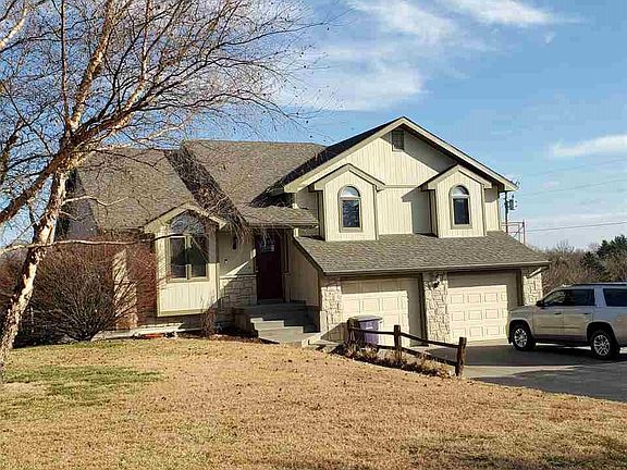4th image of 7513 Younkin Dr