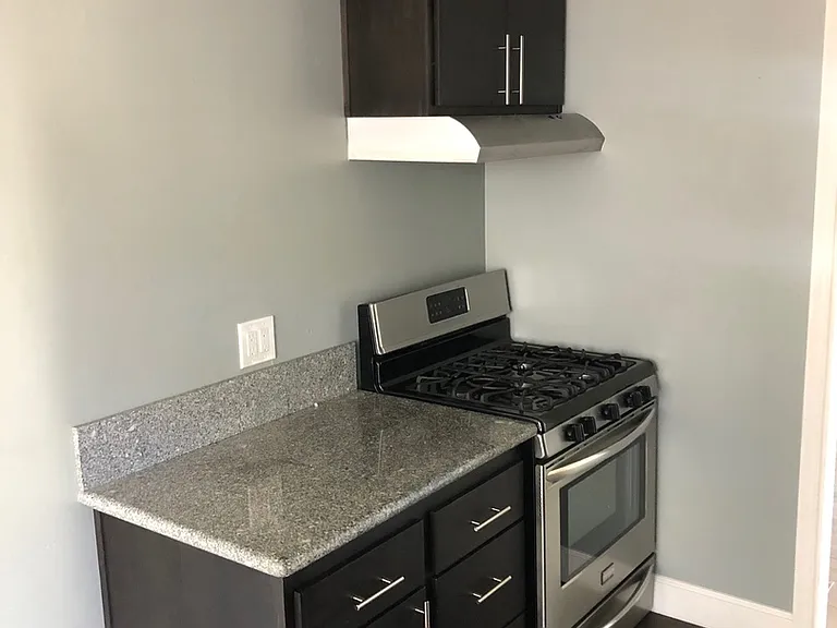 6760 Mohawk St — Photo 1