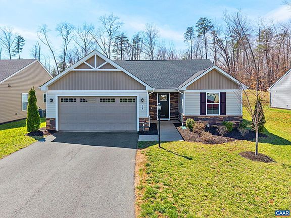 2nd image of 127 Park Dr
