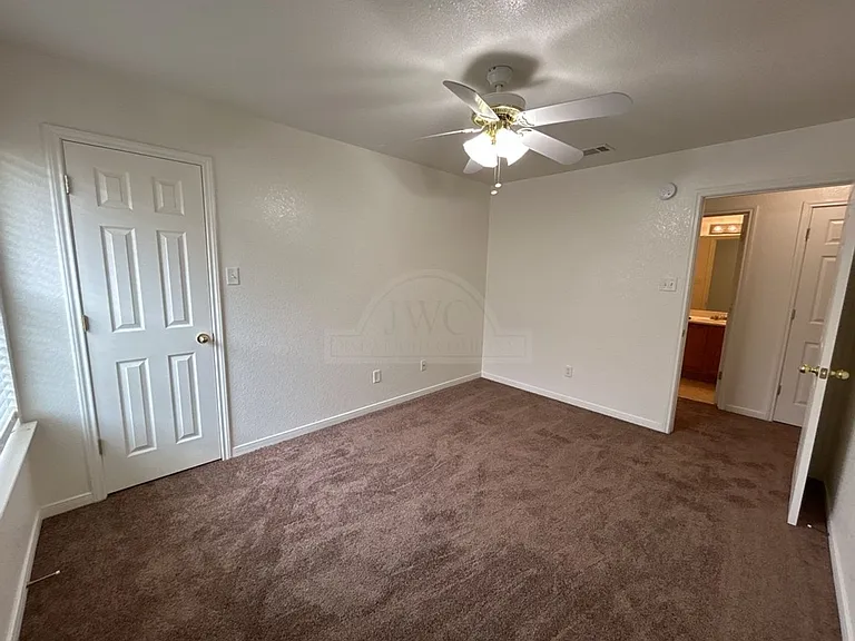 308 Cedar Ridge Dr — Photo 21