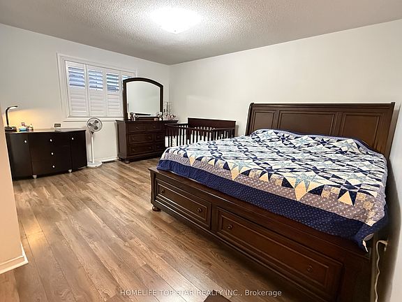 2nd image of 46 Ferncastle Cres