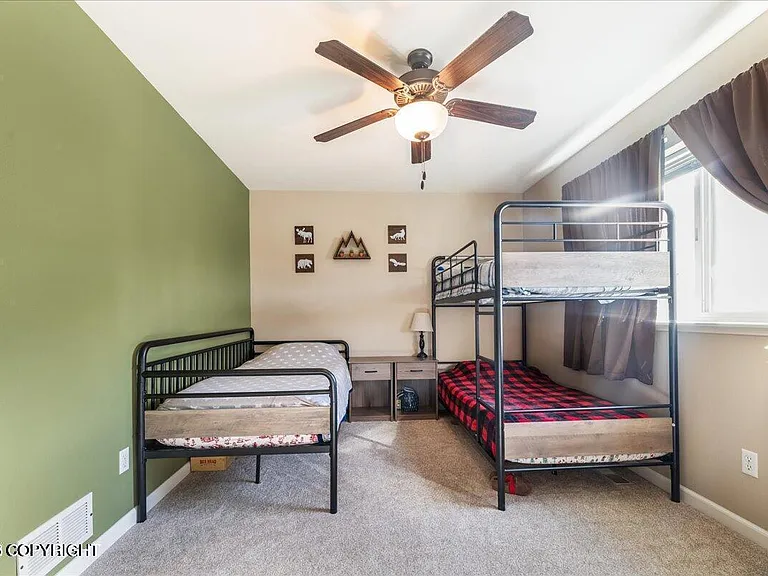 19015 Danny Dr — Photo 15