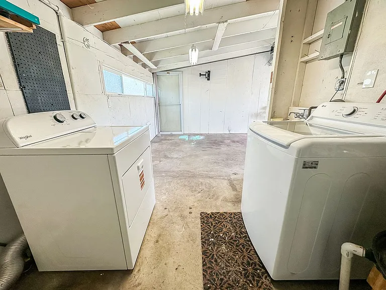 1117 Iris Ave — Photo 27