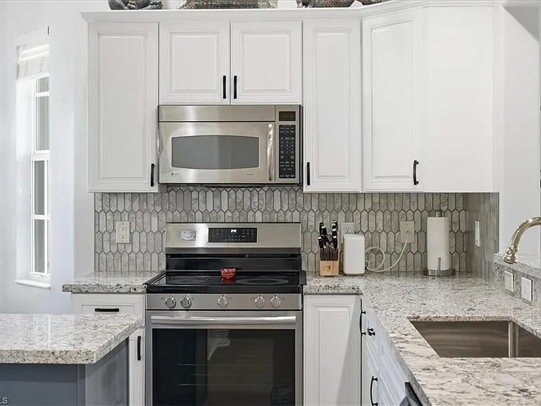 7842 Hawthorne Dr #1703 — Photo 11