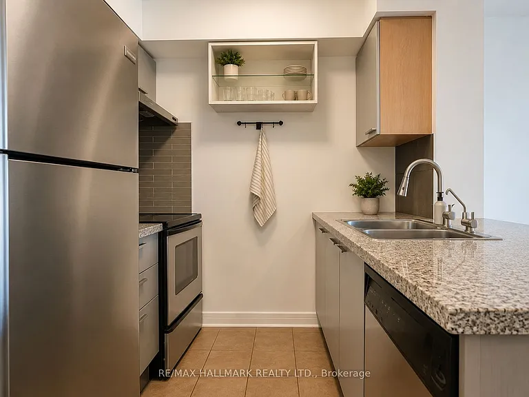 18 Harrison Garden Blvd #2609 — Photo 6