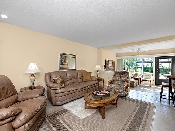 4th image of 19029 Us Highway 19 N APT 25A