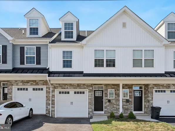 403 Hurst St, Bridgeport, PA 19405