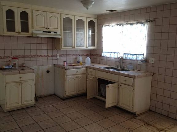 5th image of 407 Basetdale Ave