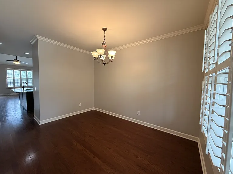 310 Griffin Pl — Photo 6