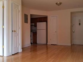 141-33 Pershing Crescent