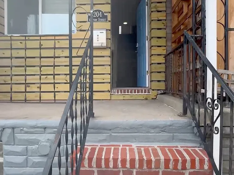 204 Grundy St — Photo 14