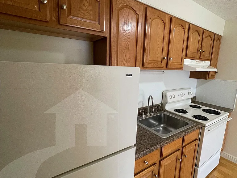 21 Franklin St #3 — Photo 5