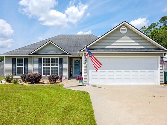 2nd image of 31 Palmetto Pines Cir