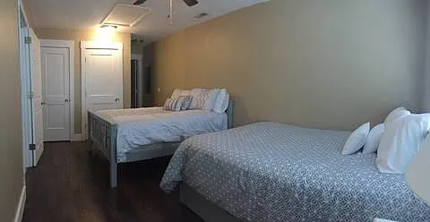 1107 Oakcrest Dr — Photo 10