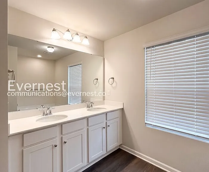 218 Lee St — Photo 7