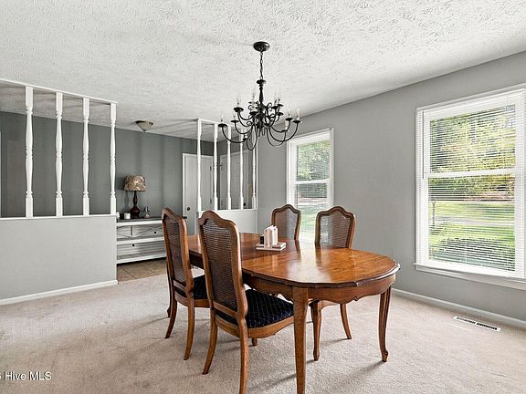 5th image of 603 Edgehill Parkway