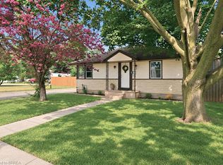 27 Frank St, Brantford, ON N3T 5C8
