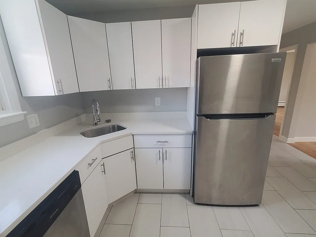 Building Photo - 433B Sea St #6