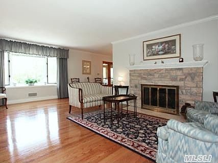 3rd image of 120 Peninsula Dr