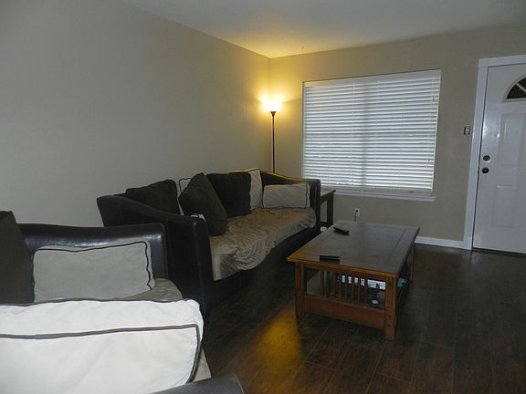 4th image of 1104 Glynn Oaks Dr