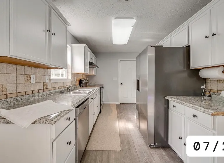 10605 Irvin Pines Dr — Photo 4
