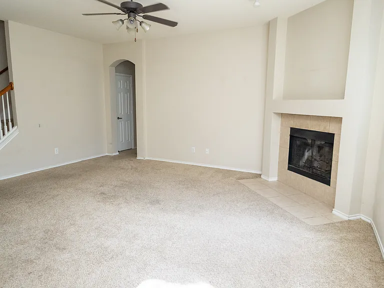 1407 Hazelwood Dr — Photo 7