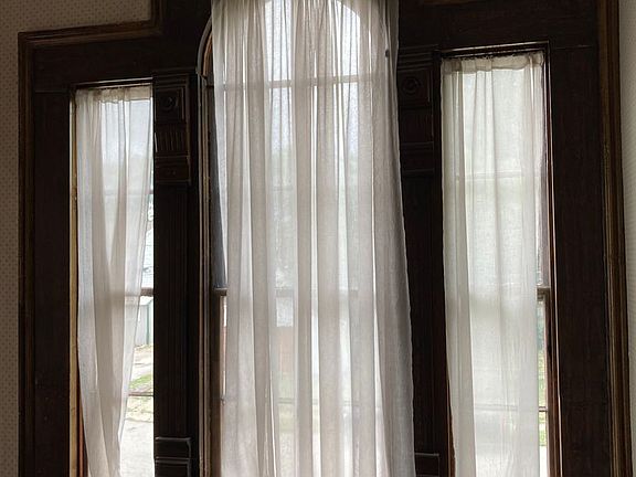 2nd image of 1008 Tippecanoe St #2