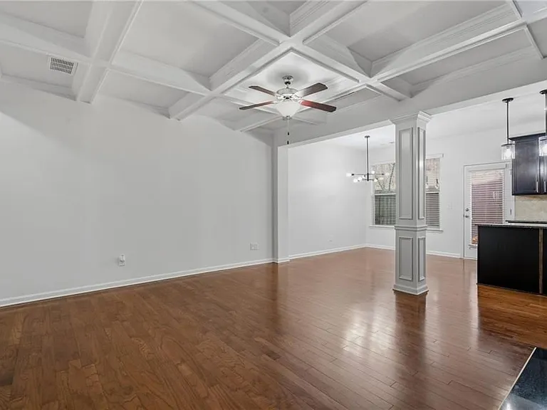 1697 Paxton Dr — Photo 8