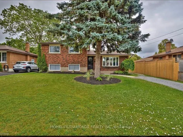 6508 Caledonia St, Niagara Falls, ON L2G 5A3