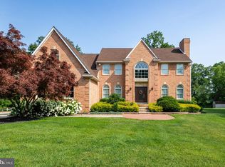 22 Cove Rd, Moorestown, NJ 08057