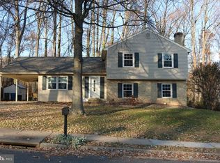 4322 Farm House Ln, Fairfax, VA 22032