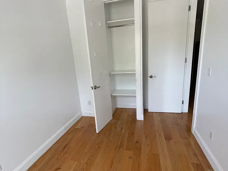 3694 Broadway #2B — Photo 7