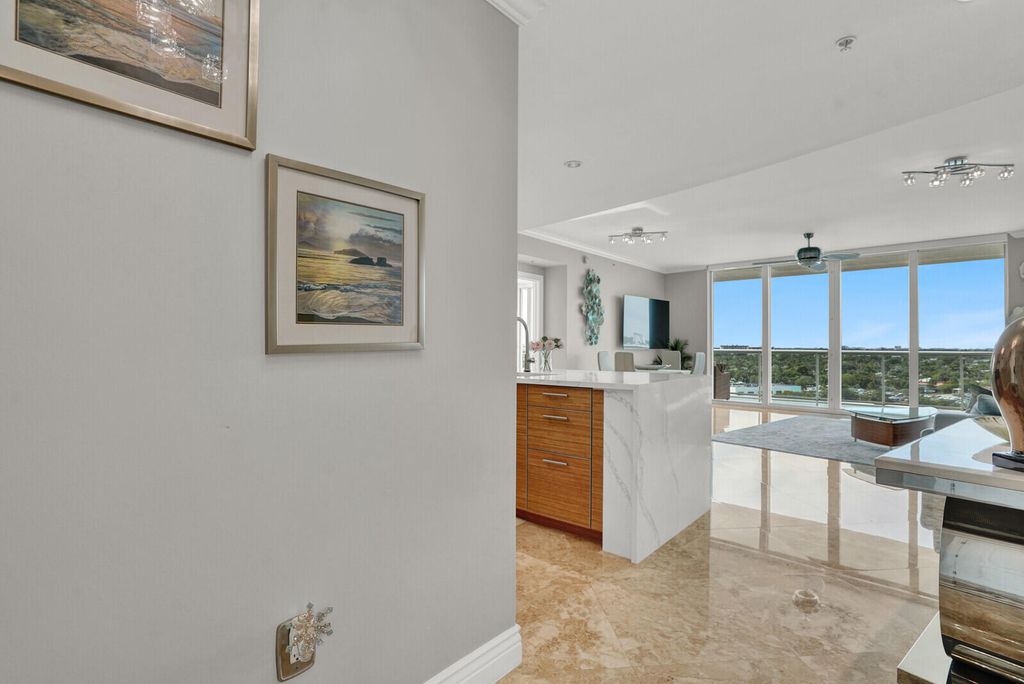 1 N Ocean Boulevard #814, photo 3