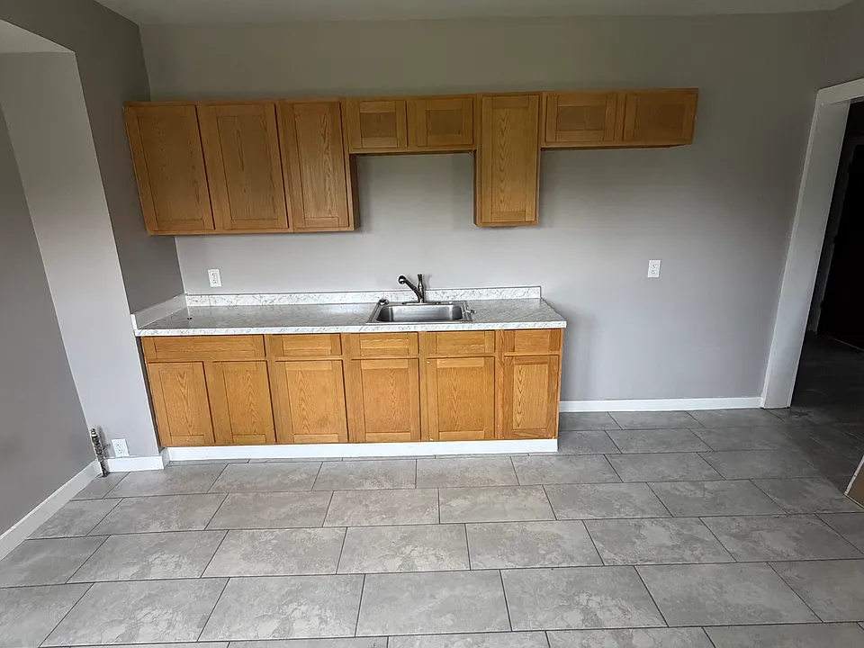 2866 Angle Rd #2