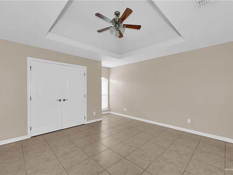 3700 S Embassy Ave #3 — Photo 7